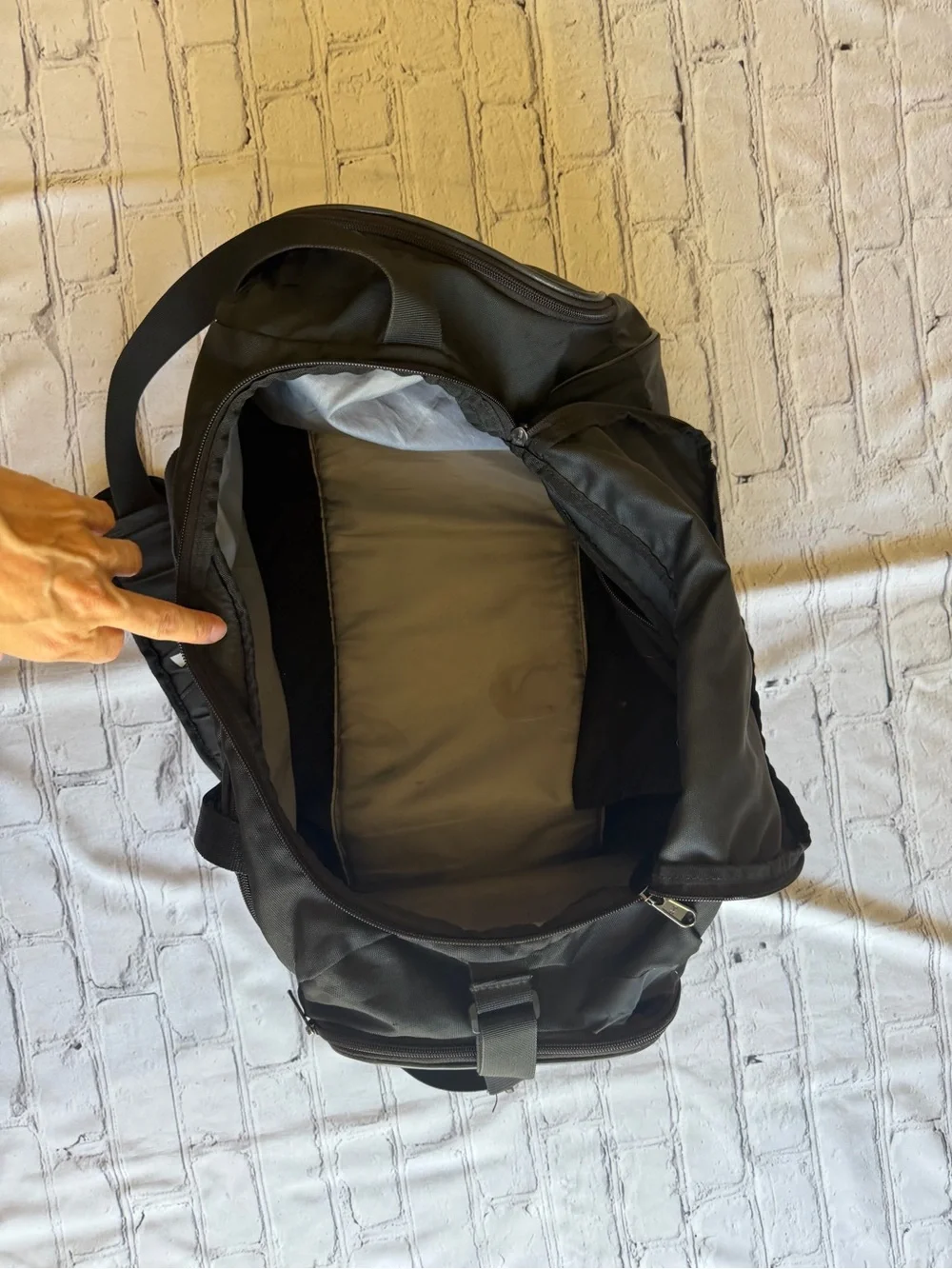 Under Armour Logo Duffel Bag Gym Work Travel Storm Black Sports Overnight
